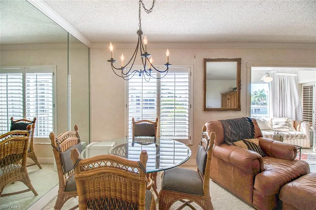 2 bed, 2.0 bath, 1000 sqft, $7,500 — Photo 2