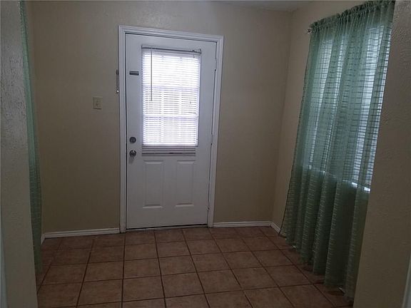 4th image of 4704 China Rose Dr