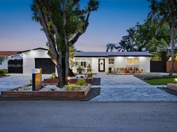 1721 NW 114th Ave, Pembroke Pines, FL 33026