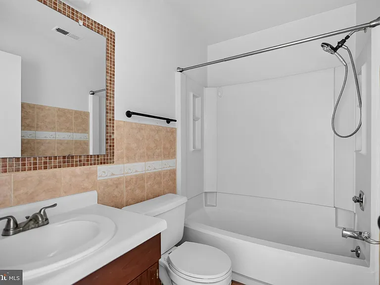 714 Woodhollow Dr — Photo 17