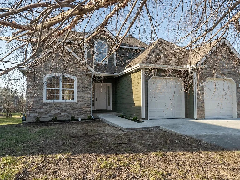 121 Hillside Dr — Photo 30