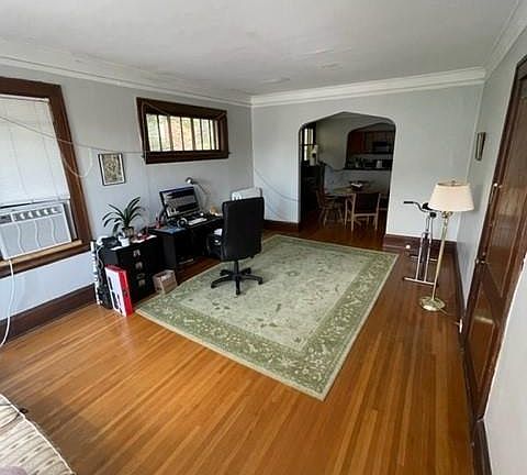 3rd image of 2712 44th St W #4