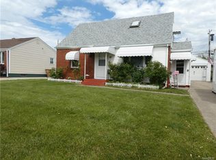 21 Birkdale Rd, Cheektowaga, NY 14225