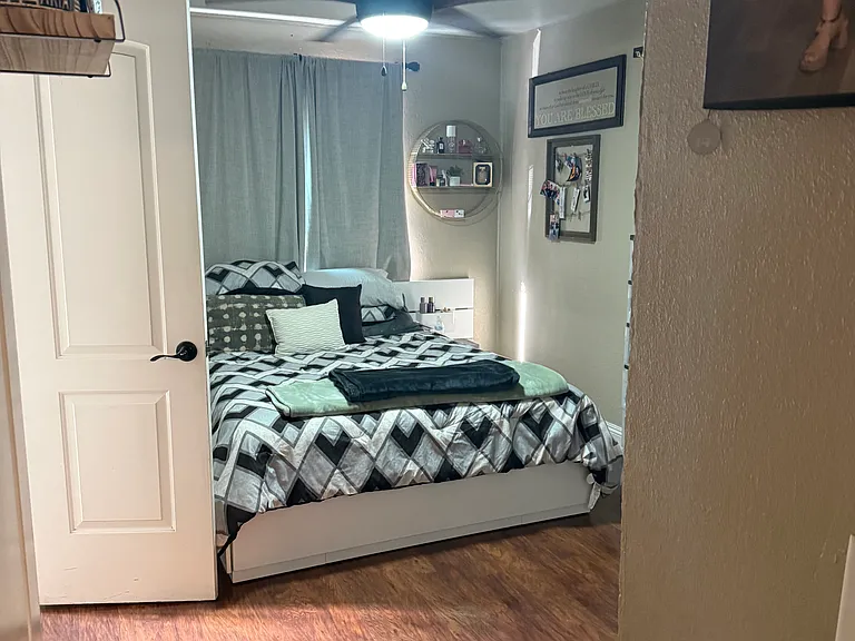 133 N Olive St #1 — Photo 10