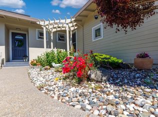 43 Burlington Dr, Petaluma, CA 94952