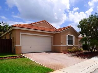 10299 SW 16th St, Pembroke Pines, FL 33025