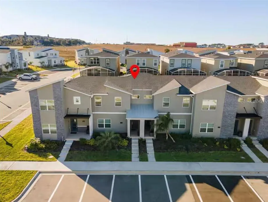 4 bed, 3.0 bath, 1902 sqft, $2,900 — Photo 3