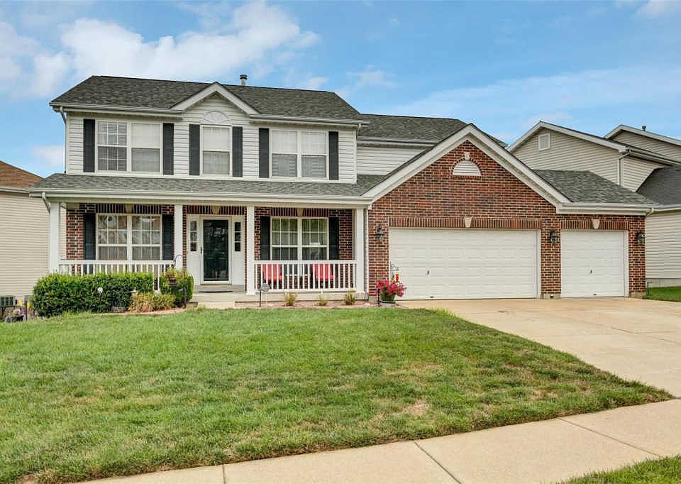 1st image of 67 Rivermeadows Dr