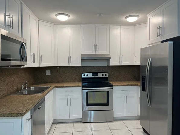 8559 23rd Mnr, Pompano Beach, FL 33065