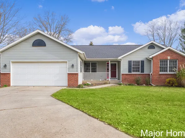 2174 Lamont Ct NW, Grand Rapids, MI 49534