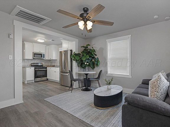 5th image of 406 Crockett St