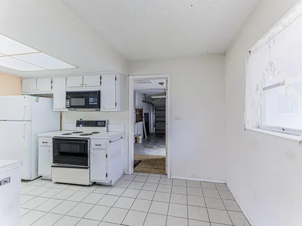 2851 W Golf Boulevard, Pompano Beach, FL 33064