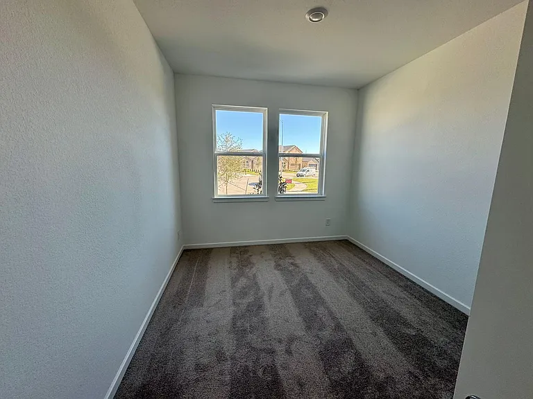 9743 Lucky Knot Ln — Photo 4