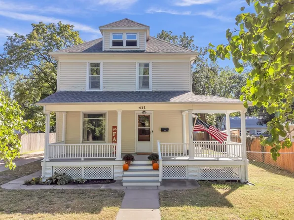 411 W 7th St, Newton, KS 67114