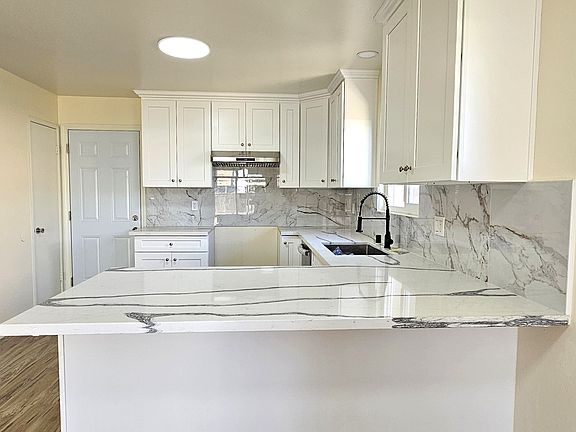 2nd image of 4692 Sloan St
