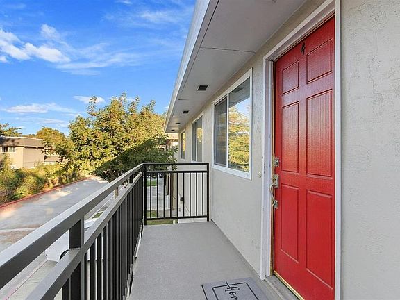 2nd image of 207 Coy Dr APT 4