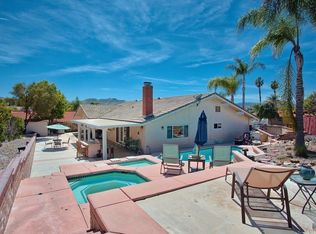 30040 Red Setter Pl, Canyon Lake, CA 92587