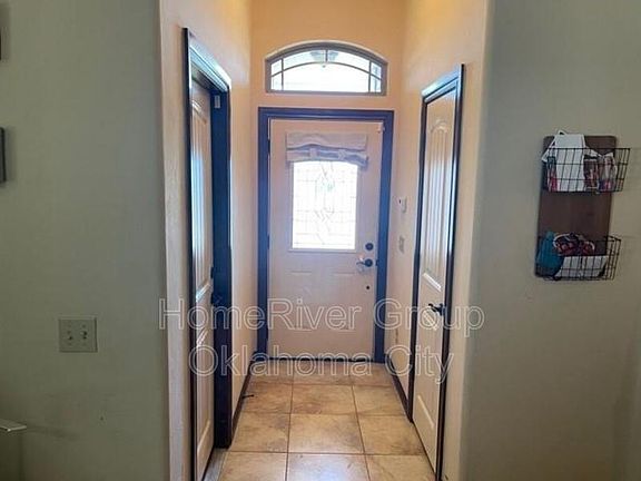 2nd image of 3616 Arcadia Dr
