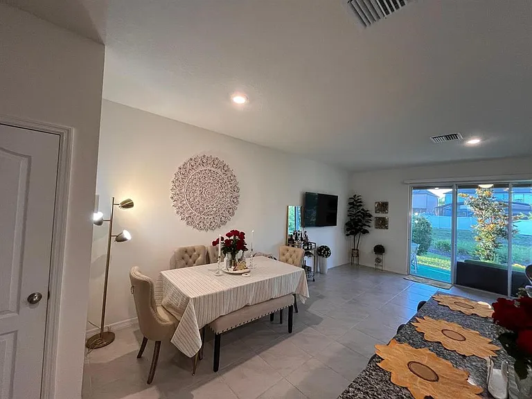 1256 Draintree St — Photo 19