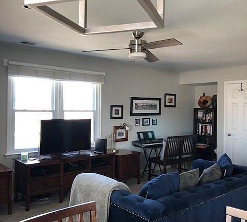 4th image of 543 W 20th St APT 106