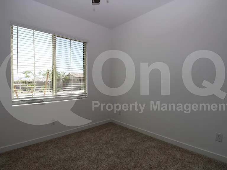 17114 W Fallen Leaf Ln — Photo 11