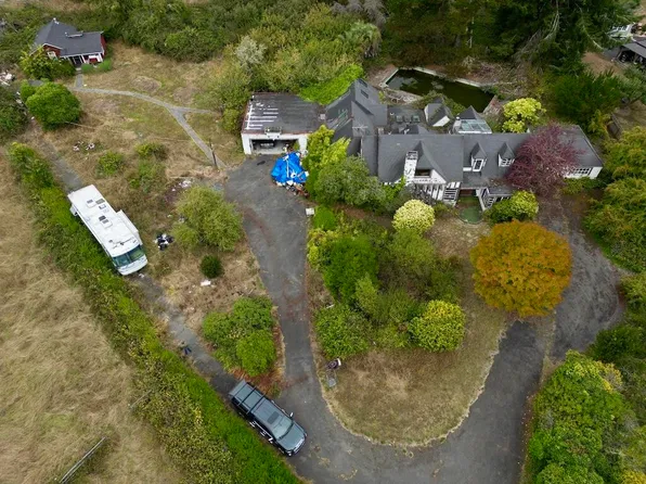 220 Greenwood Heights Dr, Eureka, CA 95503
