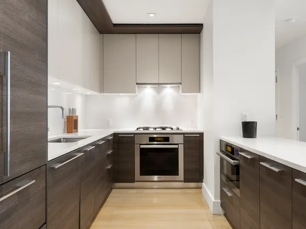 101 Leonard Street image 4 of 9