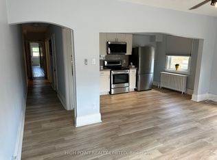1641 B Bayview Ave #1, Toronto, ON M4G 3C1