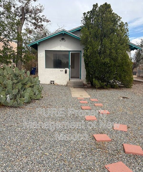1st image of 404 Harvard Dr SE