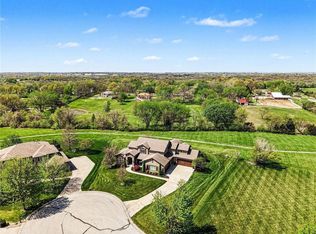 8070 NW Masters Ln, Kansas City, MO 64152