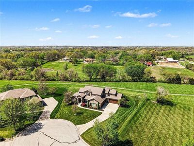 8070 NW Masters Ln, Kansas City, MO, 64152