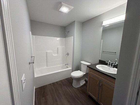 4th image of 505 Market St #24