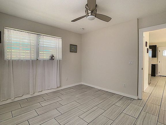 3rd image of 4 Neptune Park Dr