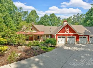 3 Shadow Brook Dr, Flat Rock, NC 28731