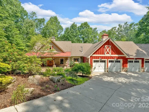 3 Shadow Brook Dr, Flat Rock, NC 28731