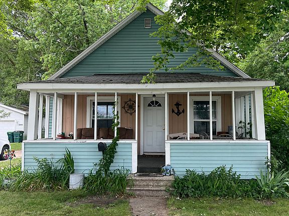 2nd image of 1846 Mills Ave