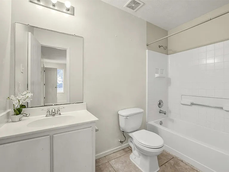 839 Autumn Point Ln — Photo 32