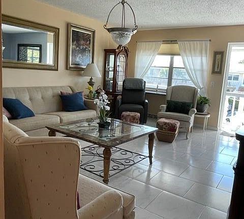 5th image of 105 Kent St #105-G