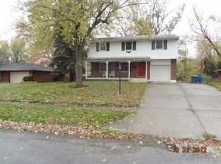 6913 Michelle Pl, Englewood, OH 45322