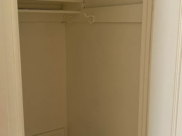 Grosvenor Arms Apartments — Photo 55