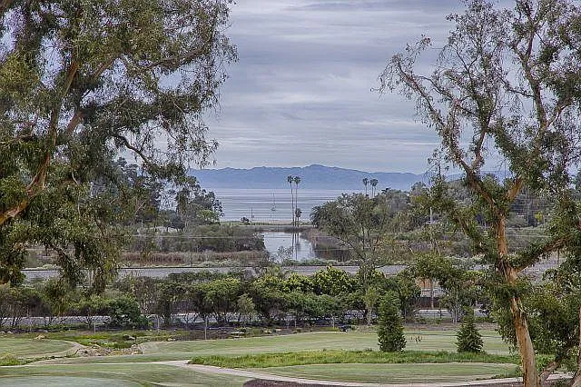 556 Scenic Dr — Photo 6