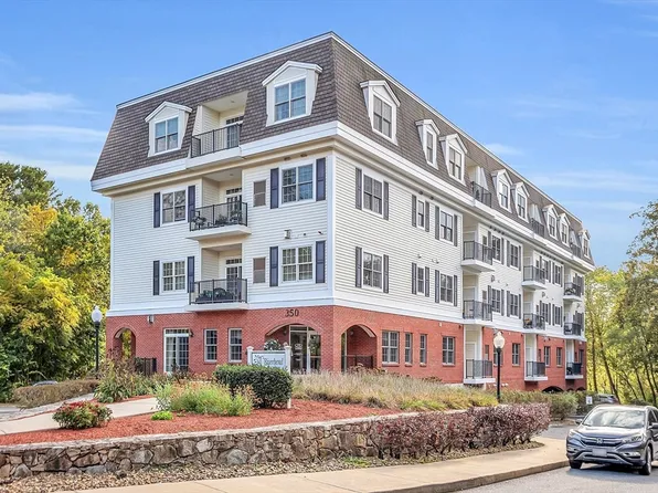 350 Greene St Unit 103, North Andover, MA 01845