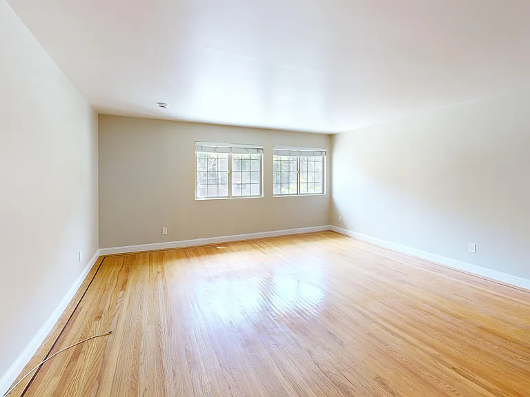 600 Oak Street — Photo 18