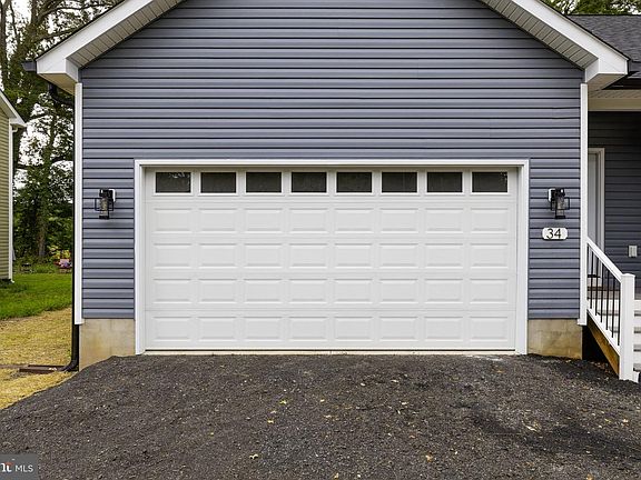 2nd image of 34 Circle Ln