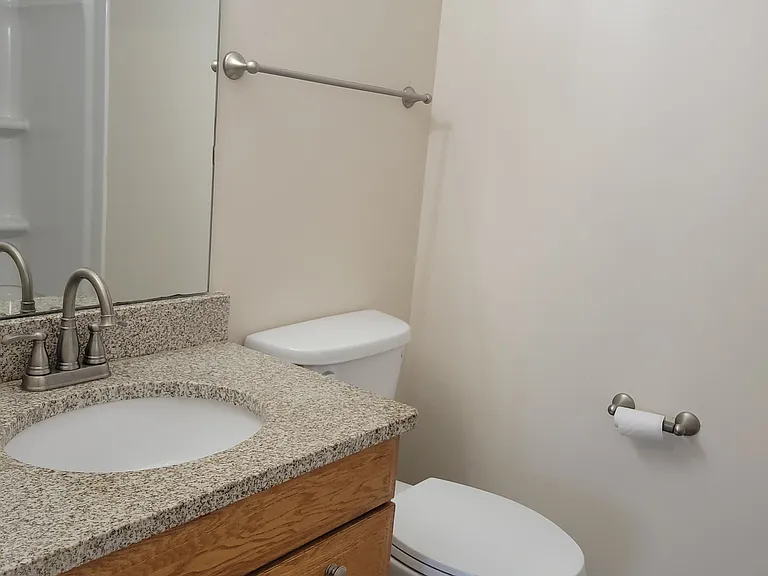 311 Heritage Ct — Photo 11