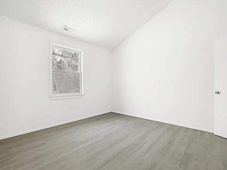 145 Snowshoe Ct #204 — Photo 17