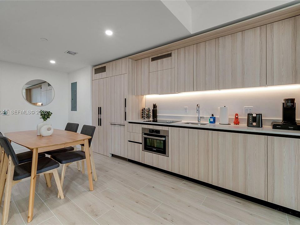 1st image of 225 N Miami Ave #1707