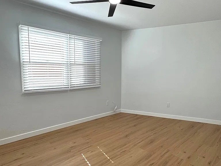 4554 Palm Ave #4554 — Photo 8