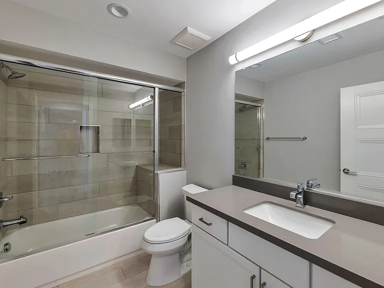 4525 N 40th St #9 — Photo 27