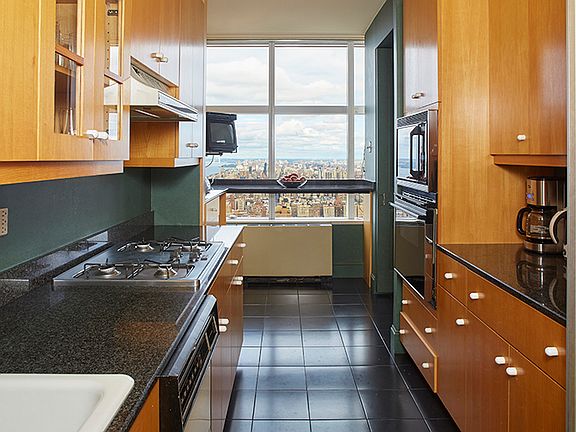 5th image of 160 W 66th St APT 58B